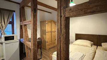 Double Room | Free WiFi, bed sheets