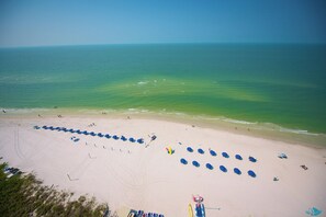 Beach - Vacation At Admiral's Bay! Fun In The Sun! 2B/2B Condo Walk To Beach! (Fort Myers Beach)