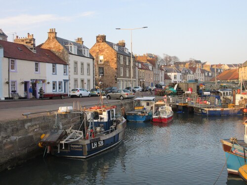 Harbour flat Pittenweem, near golf, beaches, sea views, great base for East Neuk