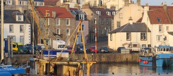 Harbour flat Pittenweem, near golf, beaches, sea views, half term discounts