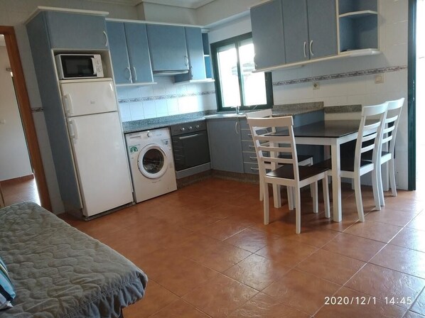 Interior - Refrada. Apt. 2 Rooms. Terrace Garden View. (Sanxenxo)