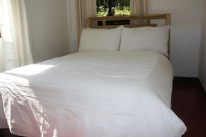 3 bedrooms, bed sheets