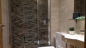 Bathroom - AQUA II. Apt. 1 Bedroom Terrace Pool View. (Sanxenxo)
