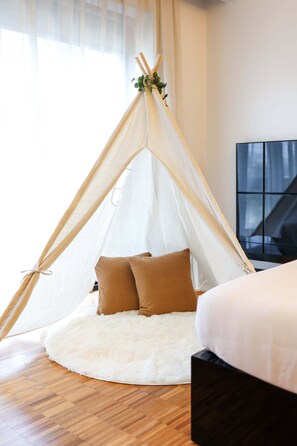 Premium Tent | In-room safe, desk, laptop workspace, iron/ironing board - Alia Premier KLCC (Kuala Lumpur)