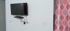 Interior - COUPLE FRIENDLY IN LAJPAT NAGAR (New Delhi)