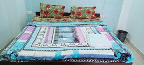 9 Schlafzimmer, Bügeleisen/Bügelbrett, Bettwäsche