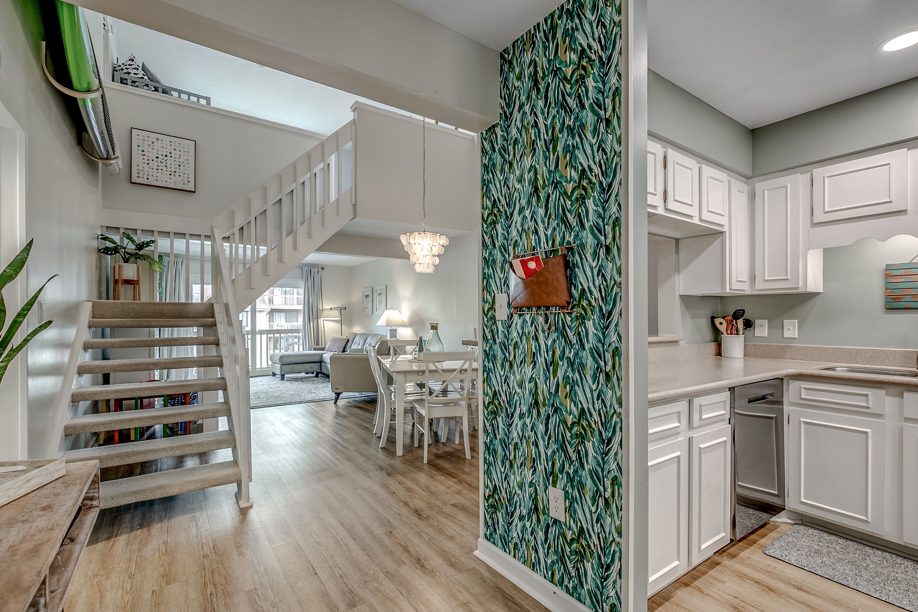 Large Family Friendly Condo - Steps to the Beach! Close to Attractions!