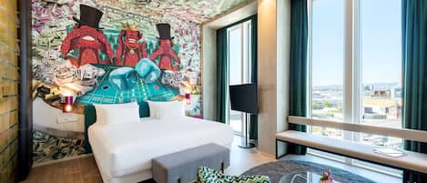 Nhow Suite upper floor + VIP Lounge