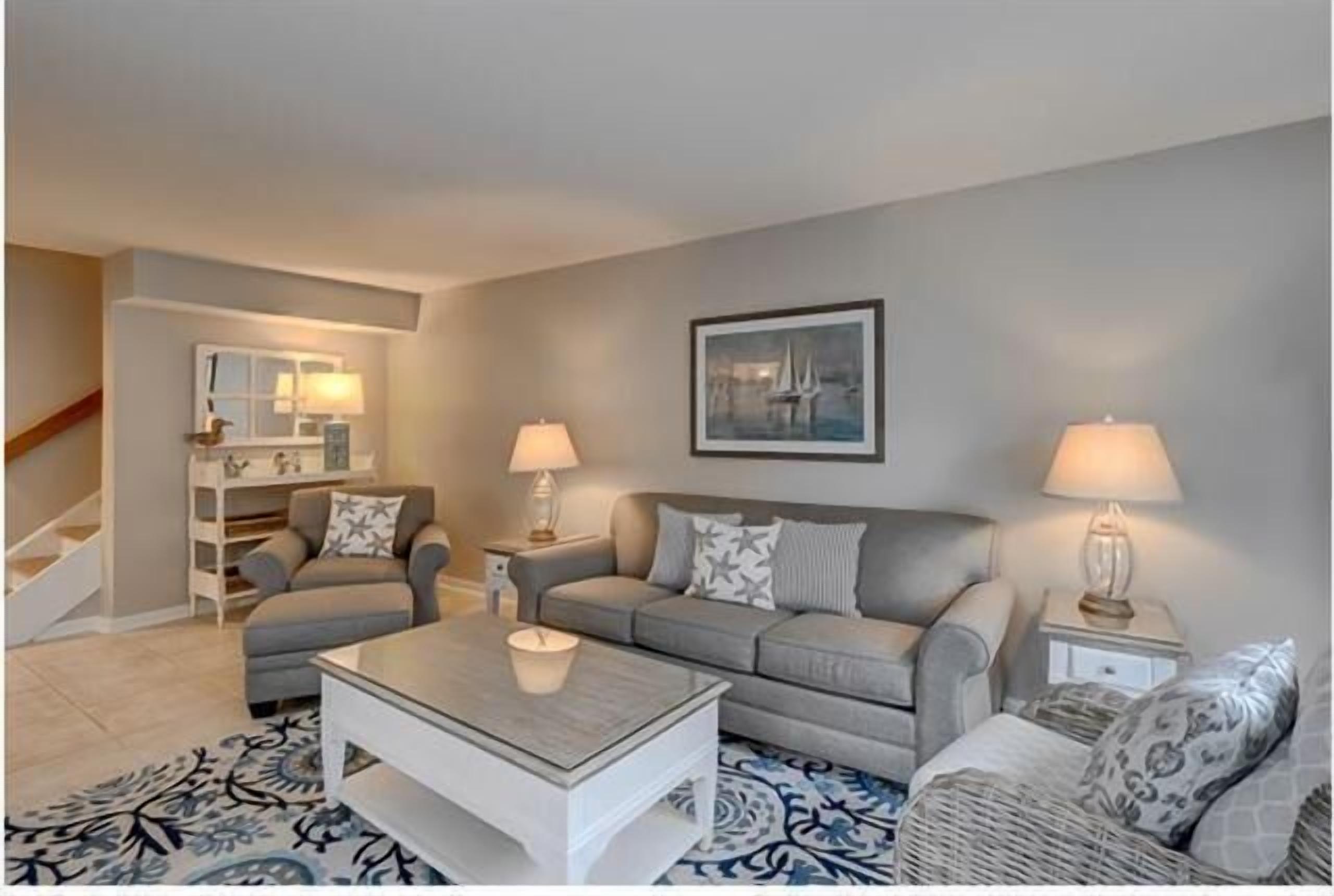 Luxurious 3-Bdrm Villa w/ Private Patio in the heart of Harbour Town