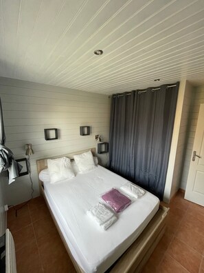 3 bedrooms, desk, iron/ironing board, free WiFi - Near Soulac-sur-Mer: House for 6 people with heated indoor pool (Grayan-et-l'Hôpital)