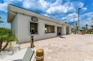 Storey Lake Resort Poolside Shops - Luxe 5BR Townhouse w/ Pool & Mickey-Themed Room (Kissimmee)