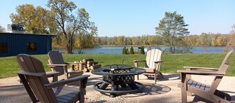 Robin's Roost - A Lofted Condo on the Wisconsin River