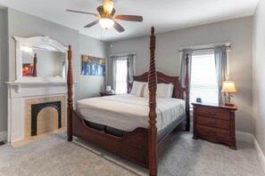 Unclassified image, 4 of 27, button