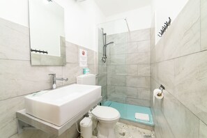 Bathroom - Sofia Rooms (Naples)