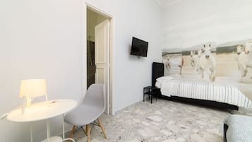 Habitación Confort | Edredón, escritorio, insonorización y wifi gratis