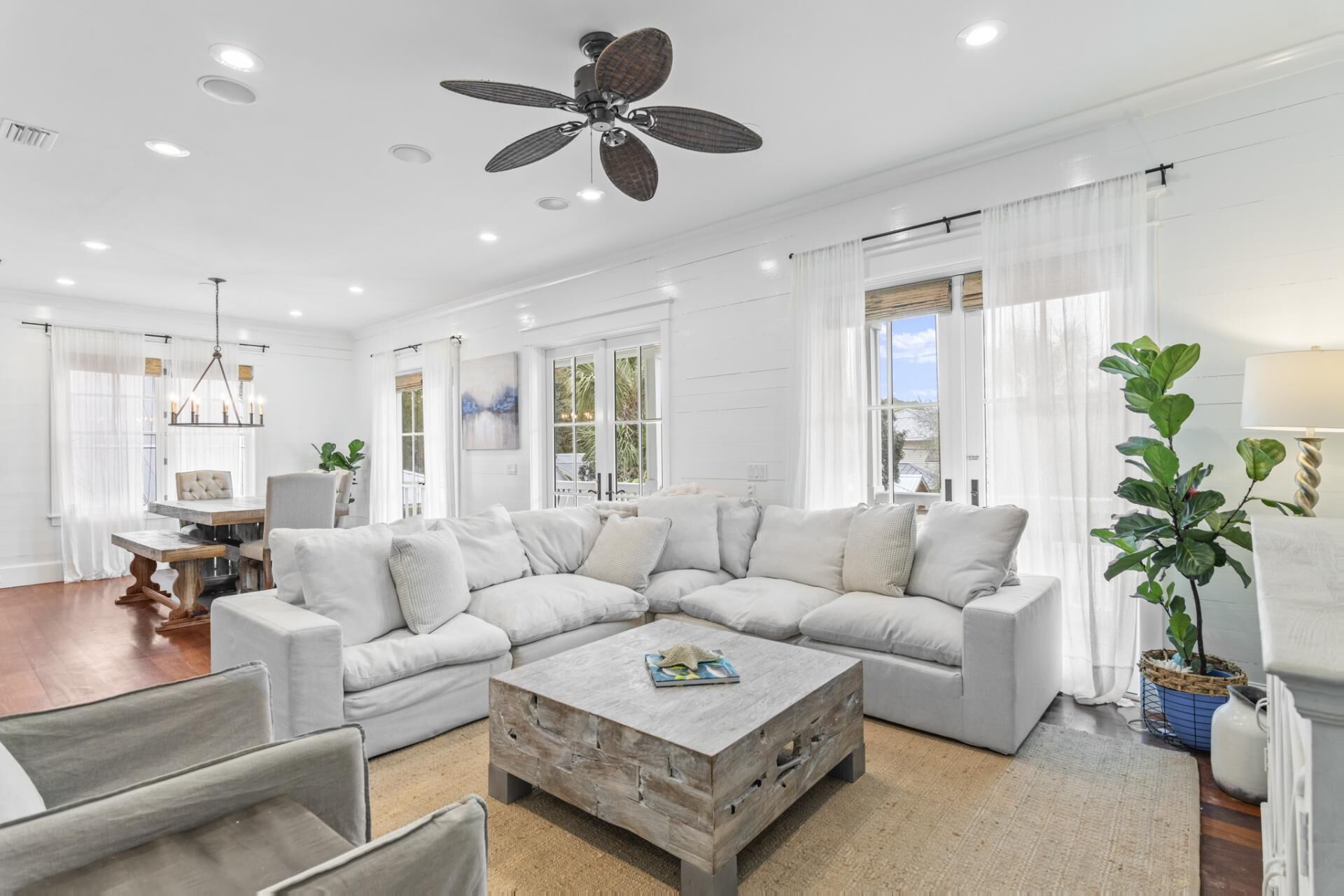 Book now for Fall Stays! Grayton Beach! Private Lagoon Pool with Sitting Spa! 6 Adult Bikes!