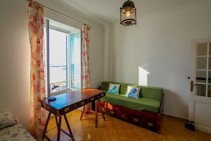 Apartamento | Tabla de planchar con plancha, wifi, ropa de cama