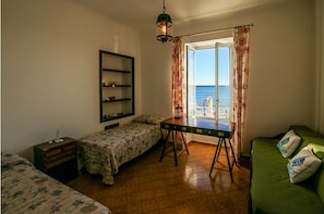 Apartamento | Tabla de planchar con plancha, wifi, ropa de cama
