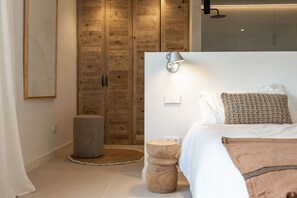 8 bedrooms, WiFi