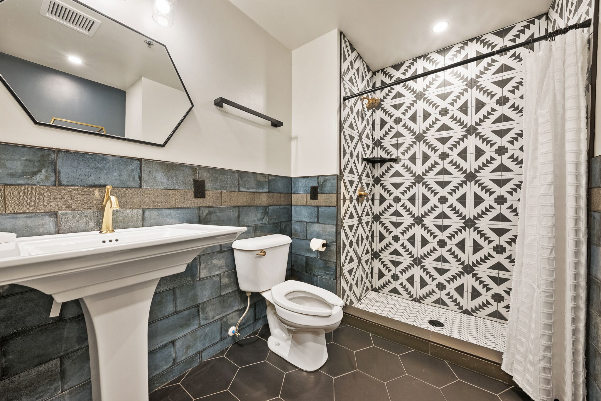 Discover Posh Boutique Hotel in Middletowns Torchlight Pass Revival District 302