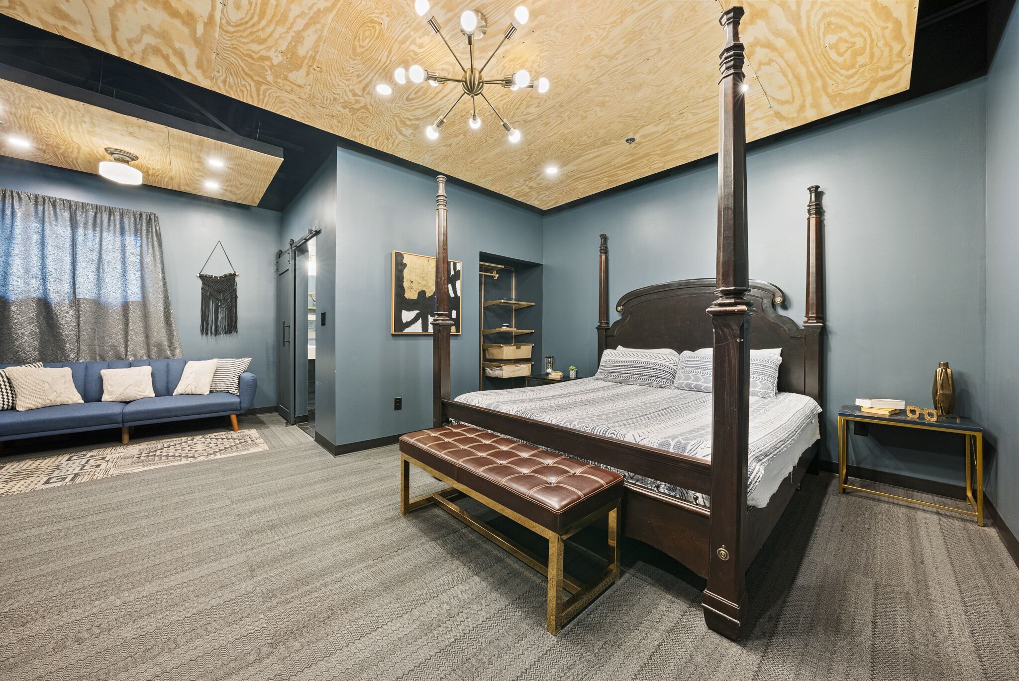 Ideal Boutique Hotel in Middletown's Torchlight Pass Revival District 305