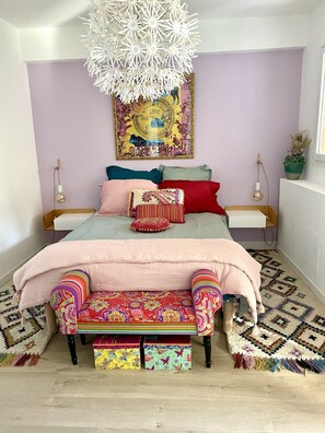 2 habitaciones, tabla de planchar con plancha, wifi y ropa de cama 