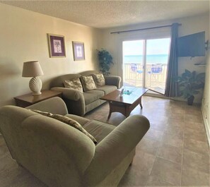 テレビ、書斎 / ワークスペース