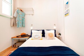 1 chambre, fer et planche à repasser, lit parapluie, Wi-Fi