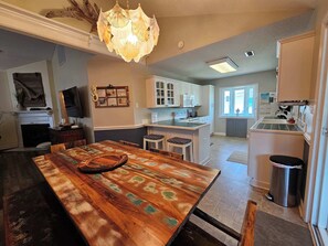 Fridge, microwave, oven, stovetop - Little Moor R & R - Beach House! (North Myrtle Beach)