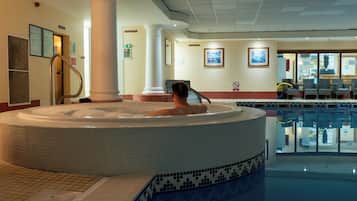 Bañera de hidromasaje interior