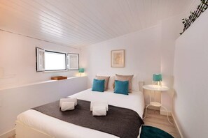 Apartment | 2 bedrooms, individually decorated, individually furnished - Urban &Trendy Duplex close to Lx Factory (Lisbon)
