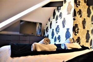 4 Schlafzimmer, Schreibtisch, BĂŒgeleisen/BĂŒgelbrett, Reisekinderbett