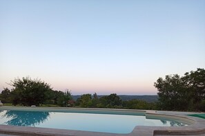 Pool - Serene Stay in Thédirac Hills (Thédirac)