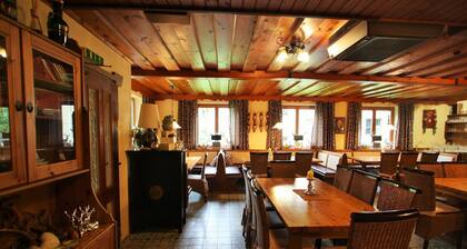 Appartement pittoresque avec piscine extérieure
