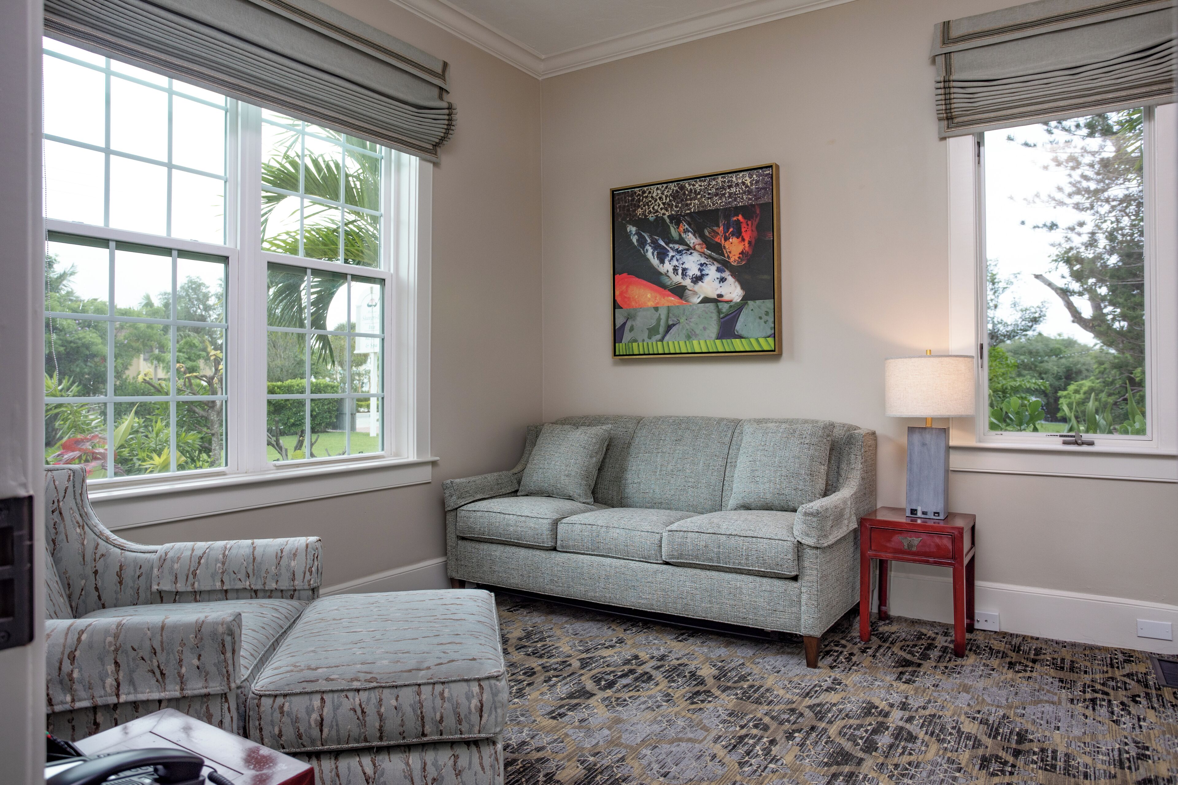 suite | living area | 55-inch smart tv with cable channels