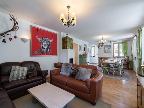 Télévision, lecteur de DVD, chaîne hi-fi