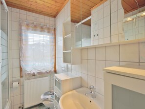 Shower - Apartment in Niedernsill near Ski Slopes (Niedernsill)