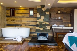 Presidential Studio Suite | In-room safe, blackout curtains, iron/ironing board, free WiFi - Hotel Boutique San Marcos Chiquinquirá (Chiquinquirá)