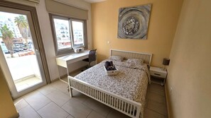 2 bedrooms, iron/ironing board, WiFi, bed sheets - Spacious Lightflooded 2BR Apt | Near Center (Larnaca)