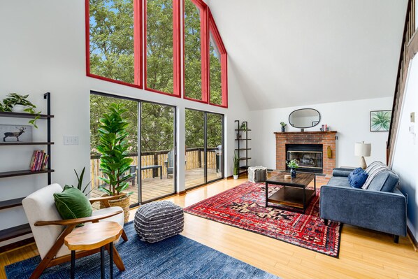 TV, Netflix, streaming services, offices