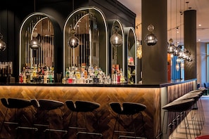 Bar (on property) - Motel One Graz (Graz)
