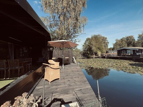 Modern waterfront chalet