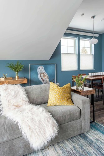 Mountain Modern - In-town with rooftop terrace!