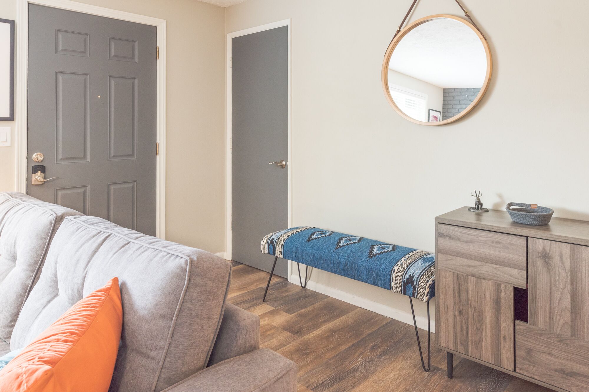 New Listing! Close to food carts ~ park ~ shopping