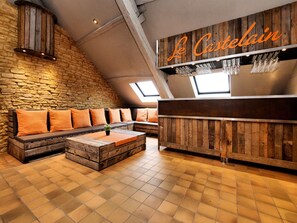 Lobby - Group Retreat with Spa (Sainte-Cécile)