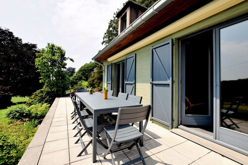 Modern Holiday Home in Flobecq with Garden