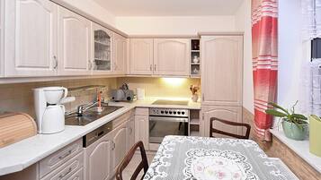 Fridge, microwave, oven, dishwasher