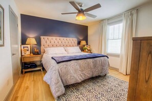 3 bedrooms, memory-foam beds, desk, iron/ironing board