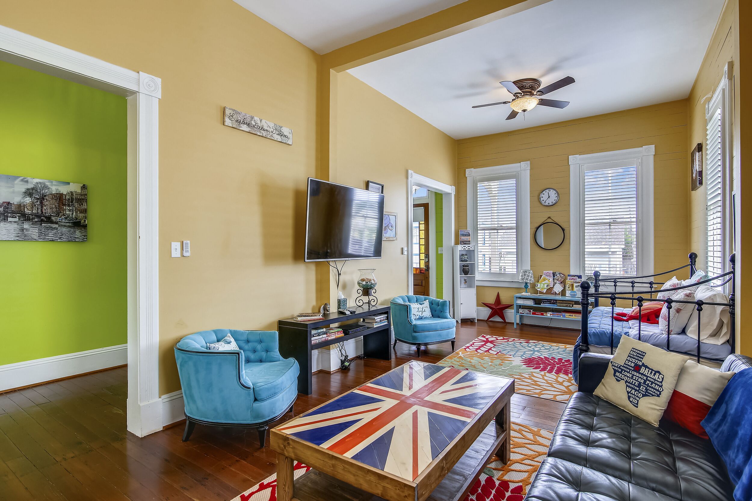 AbFab Seaside Cottage | Private Pool, In Town