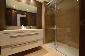 Shower - Cozy Golf Retreat Costa del Sol (La Cala de Mijas)